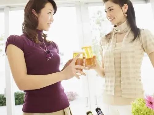 （爽文）同学聚会死对头装壕，竟被我戳穿打脸