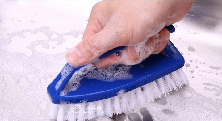 衣服缩水后衣服会变重,衣服缩水还原后再洗还缩吗