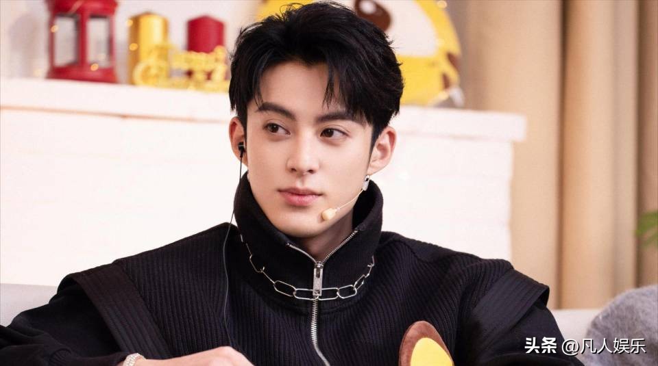 王鹤棣之前未出道的节目,王鹤棣早期综艺戴面具被问问题