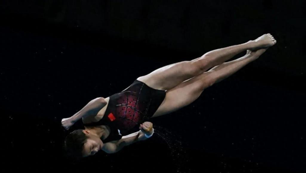 女运动员崩溃大哭,女运动员筋膜刀痛苦体验