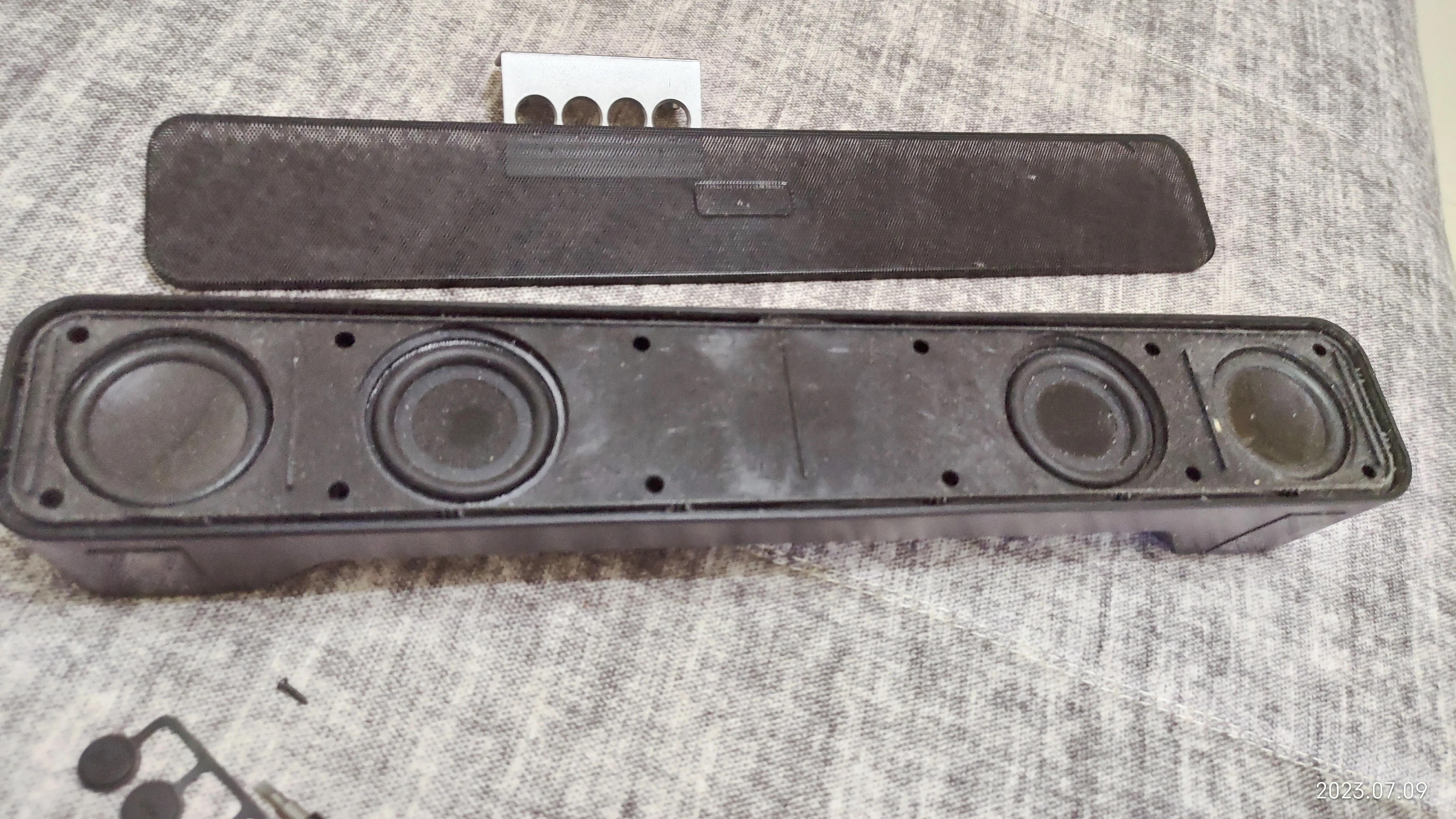 拆解各种小蓝牙音箱,时钟蓝牙音箱拆解