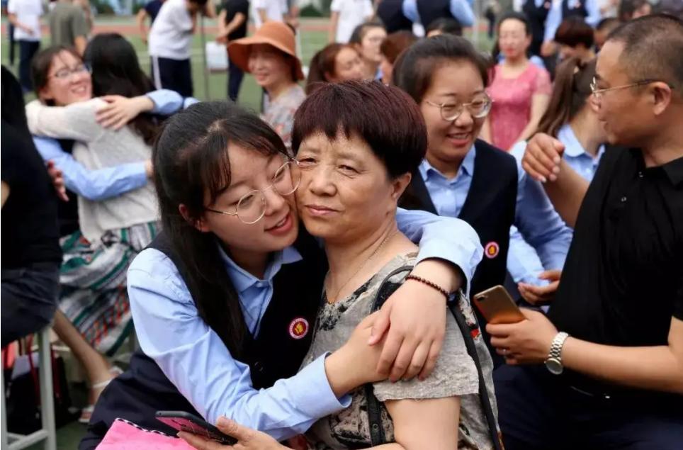 私立学校和公立学校哪个更厉害,公立的学校和私立的学校哪个更好