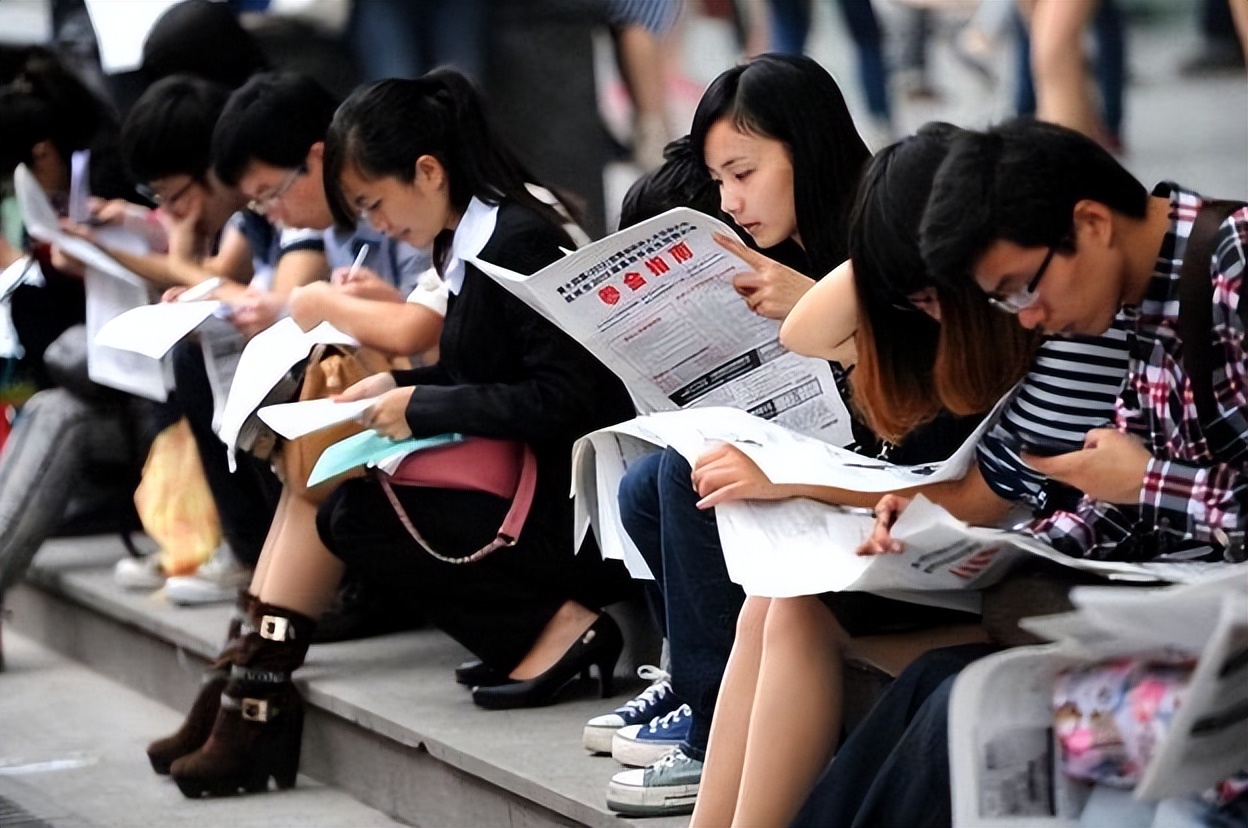 美国经济萧条时什么生意不亏钱,经济不景气的时候什么行业好发展