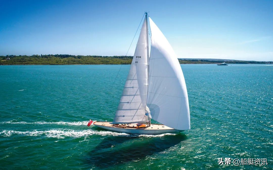 经典融合现代技术!SpiritYachts首艘木制电动水翼艇下水