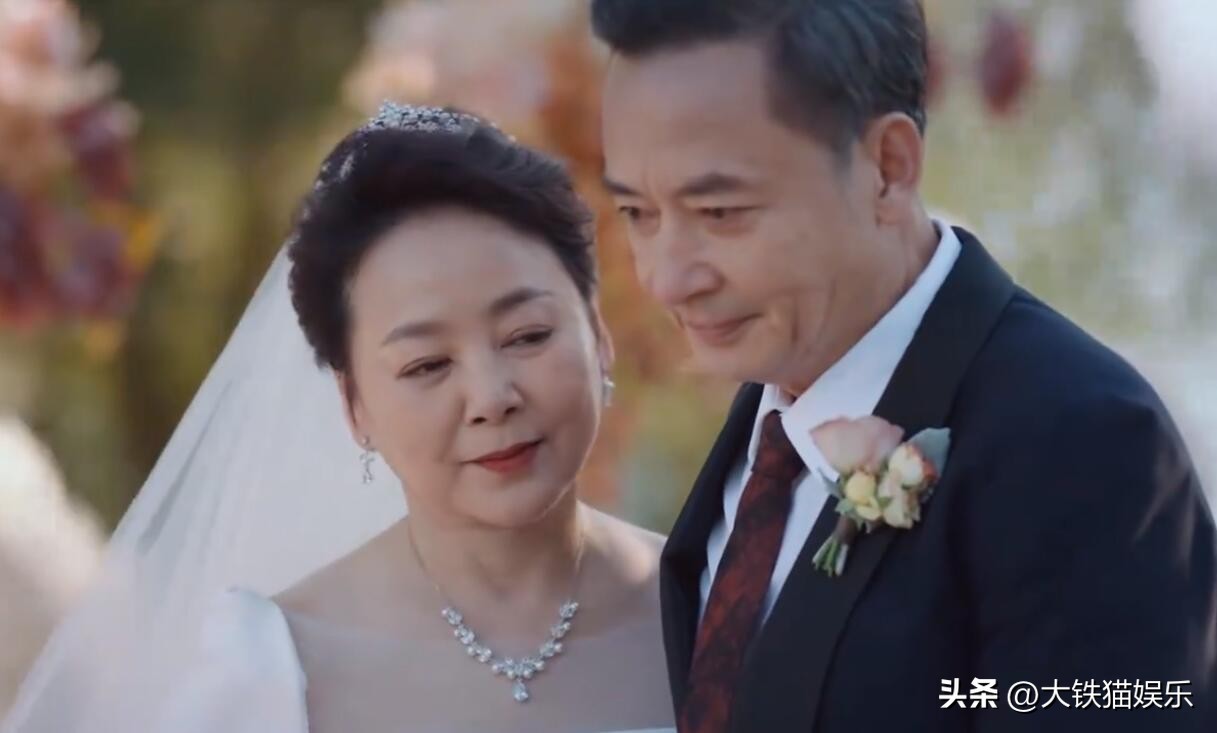 《庐山恋》42年：张瑜无儿无女，郭凯敏两任妻子所生儿子颜值都高