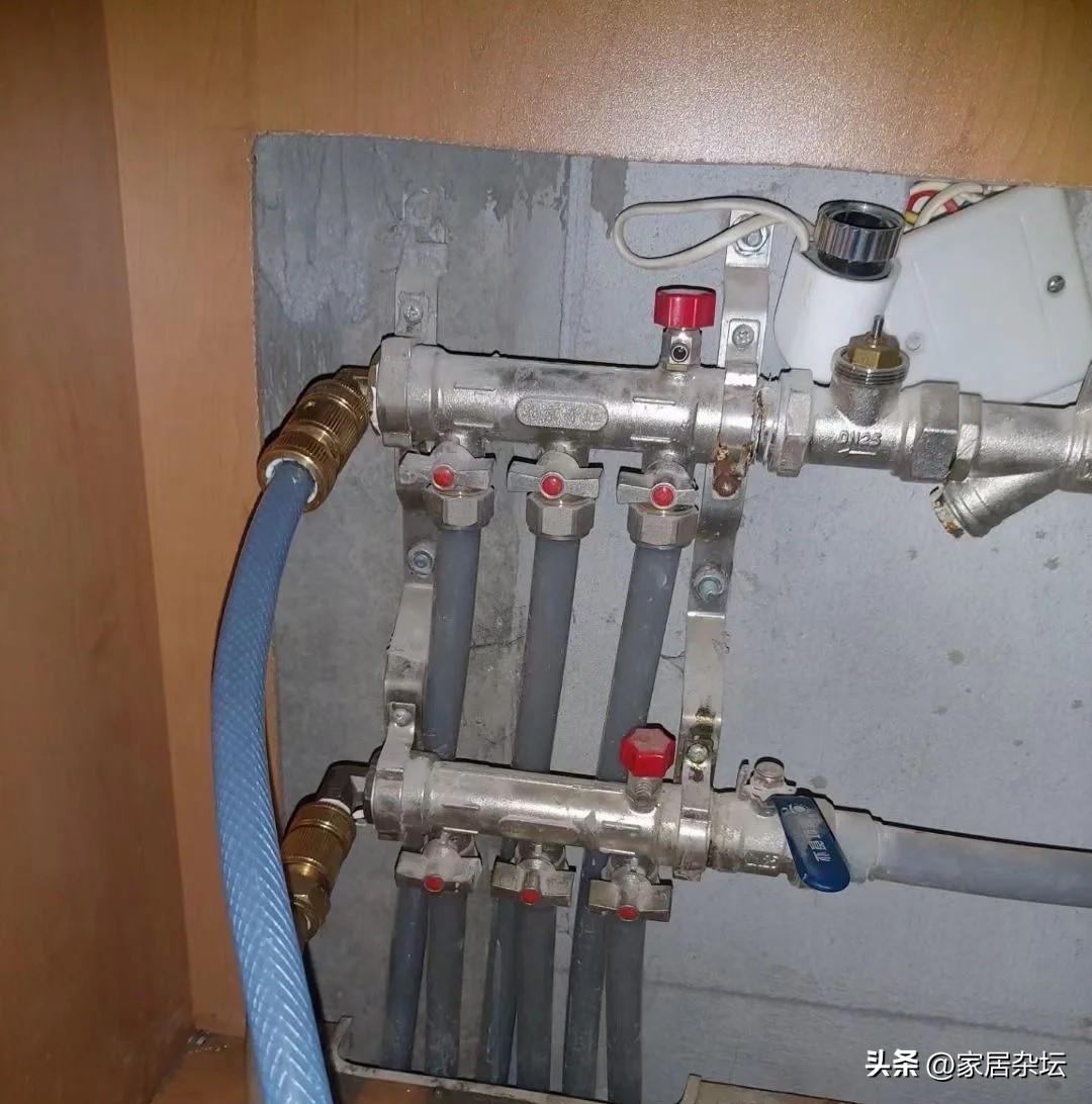 同一个小区有的楼暖气热有的不热,同一个楼为什么别人家暖气热