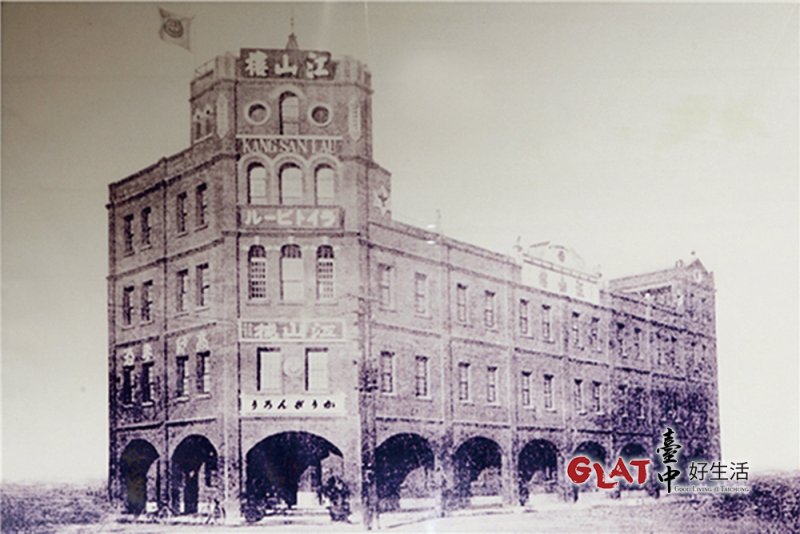 台湾脱衣舞娘，都接什么活儿