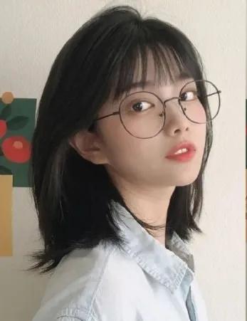 椭圆形脸适合什么发型男高中生,椭圆形的脸适合什么样的发型