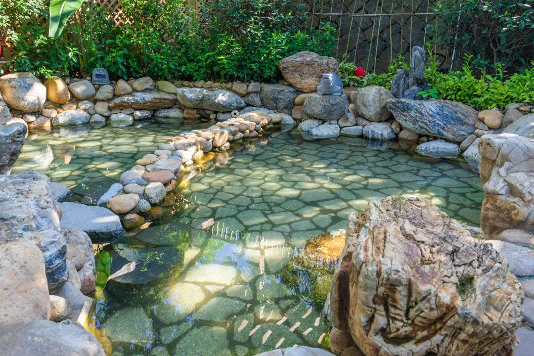 沉浸式泡温泉水酷汤泉,冬季室外温泉别样感受