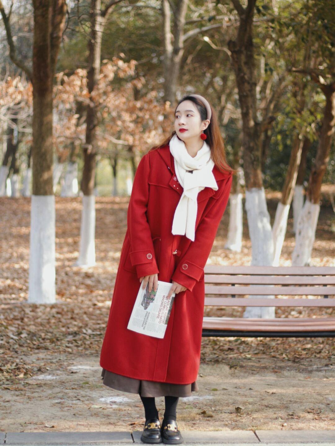 大衣配半身裙什么裙子最好看,大衣搭配什么半身裙才好看