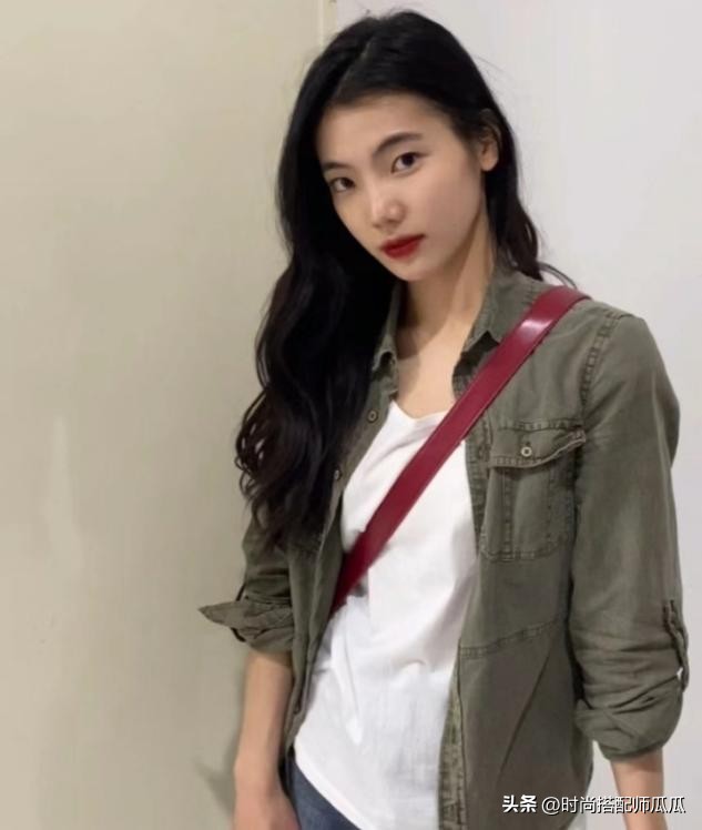 秋冬老头衫怎样搭配,老头衫都能穿出时尚感女款