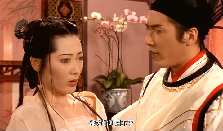 消失十几年19岁下海当*星艳**、酒局捏爆假胸34D变32A，上岸卖拉面？