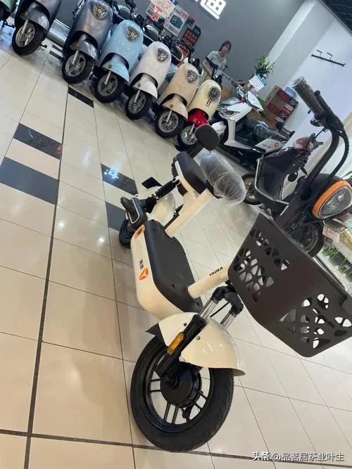 两轮电动车是最好的交通工具,老百姓最实用两轮电动车