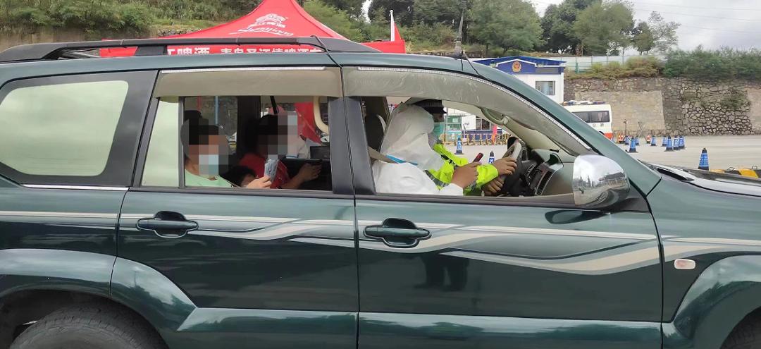 【抗疫一线】贵州贵阳：静动之间，“疫”起守护！264个小时，他们把这道“防线”，筑到群众心坎上......