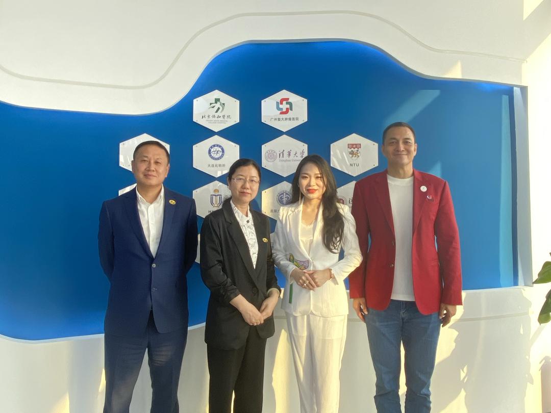 “行走在爱中”——深圳市德爱会会长祝圣杰公益主题分享会