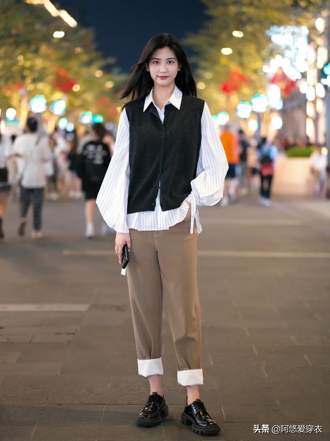 穿开衫配什么内搭好看,穿开衫内搭t恤衫