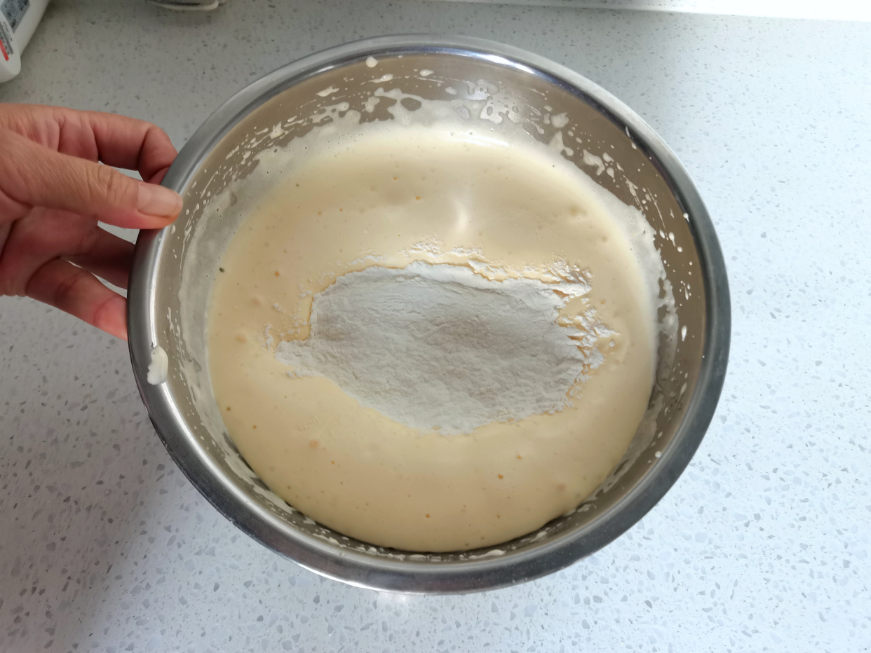 普通鸡蛋面粉做的老式无水蛋糕,老奶油蛋糕无面粉