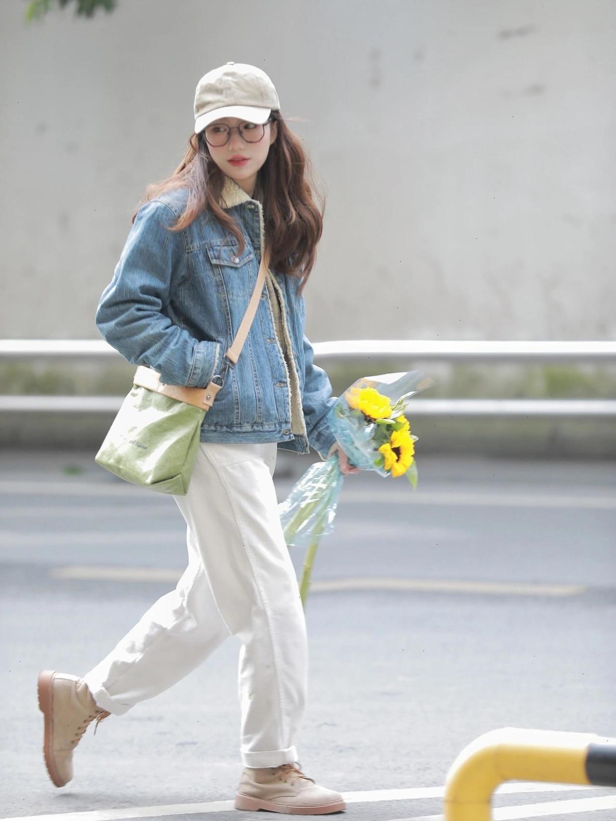 牛仔外套搭出高级感,贵气牛仔外套