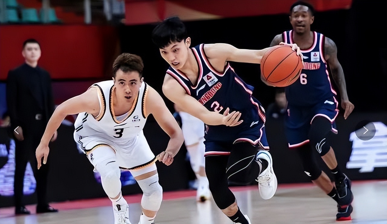 广东狂胜广厦53分,广东宏远青年队60分大胜辽宁队