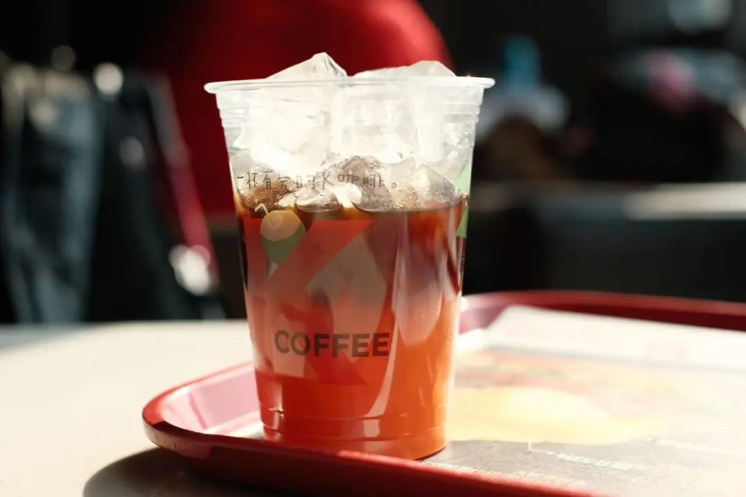 “胡萝卜美式”上线！茶饮咖啡都在做，今年果蔬饮品大爆发？