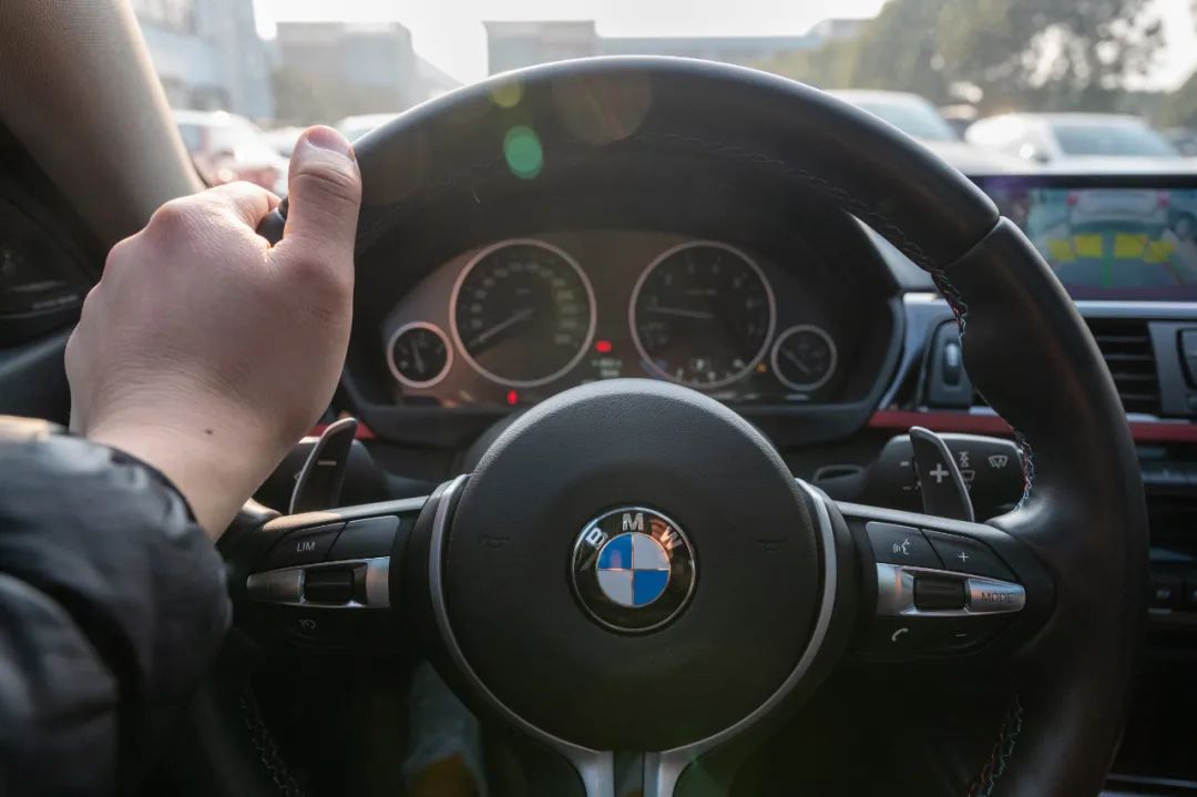 宝马428i硬顶敞篷落地价2022,宝马428i二手车值得买吗