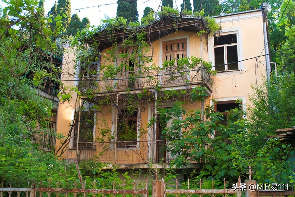 荒废的美国警车,荒芜的美
