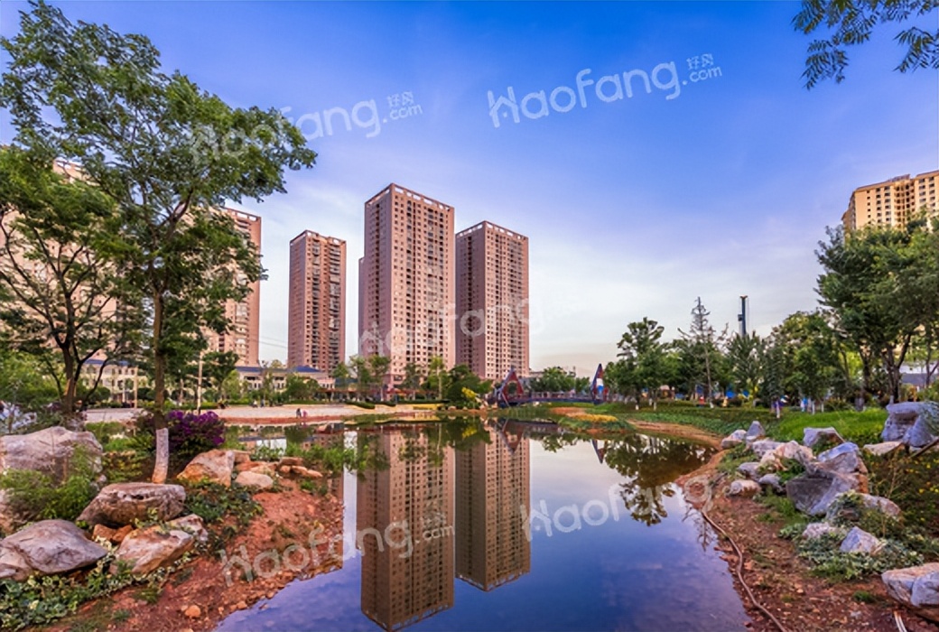 没有物业的小区顶楼漏水谁负责,顶楼漏水物业不处理可以起诉吗