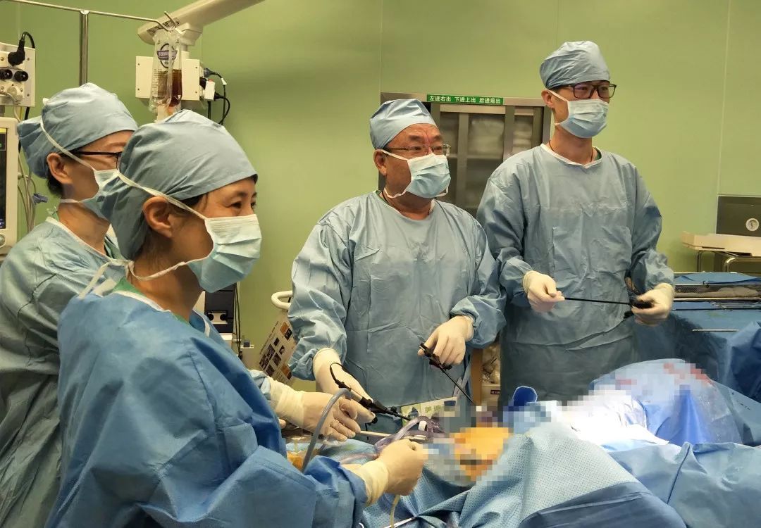 能生双胞胎的女人是双子宫吗,生双胞胎的女人是双子宫吗