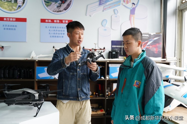 新华新起点,打工人重返校园是一种什么样的体验?