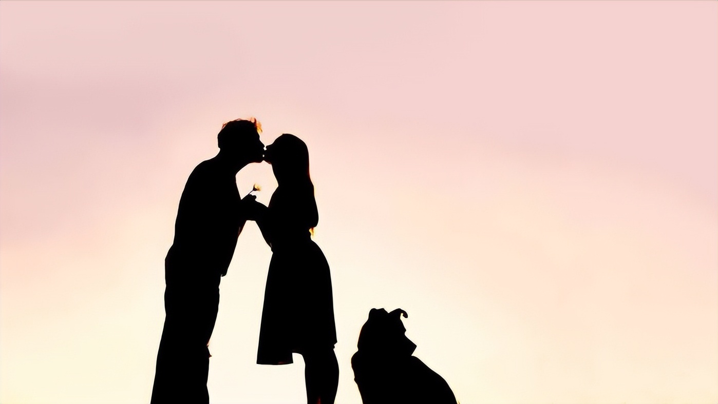 异地恋接吻神器上热搜,异地恋接吻神器引热议发明人回应