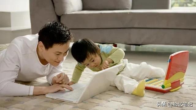 女性生娃后是否应该选择全职带娃