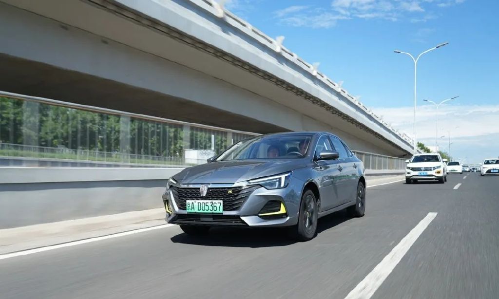 荣威i6max真实油耗,荣威i6max天幕版