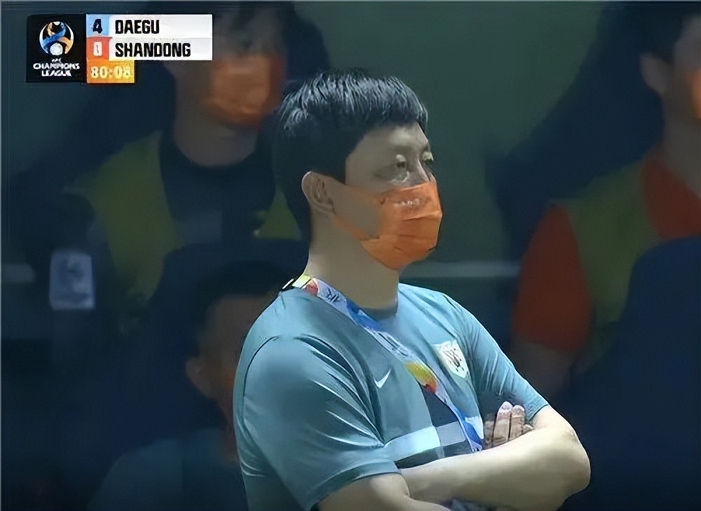 尹波丨一场大雨浇灭的，不仅是泰山小将延续勇气的激情