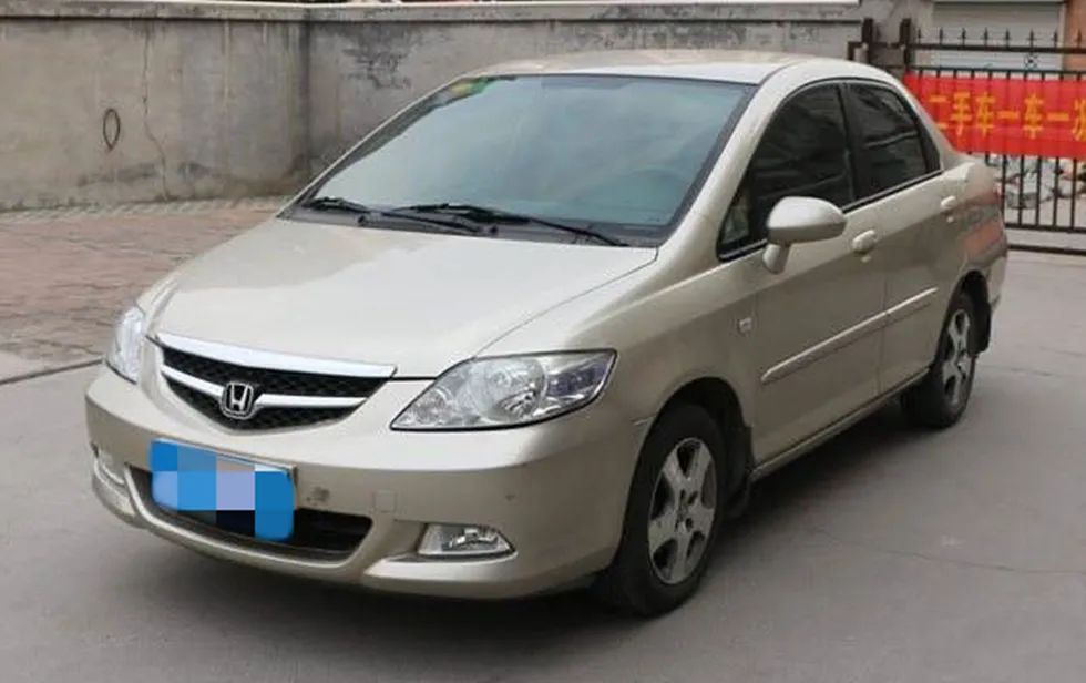 知豆新能源微型汽车续航300公里,丰田普锐斯06年刚出时报价