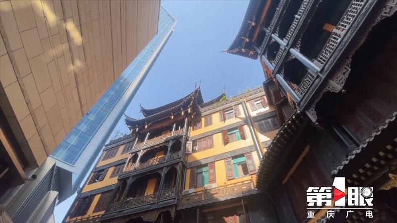 后街后浪①丨妙街：在解放碑没得哪条街比我更“佛系”