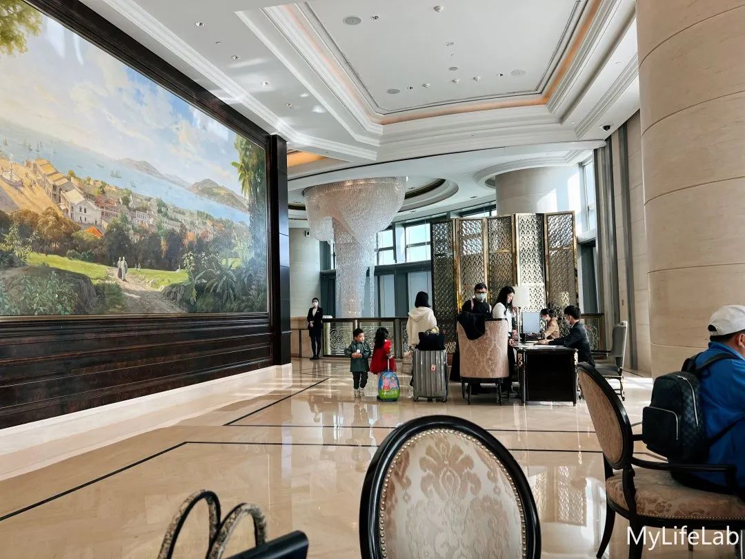 在3000+一晚的酒店吃泡面，澳门半日游耗尽电量...这个春节不一般