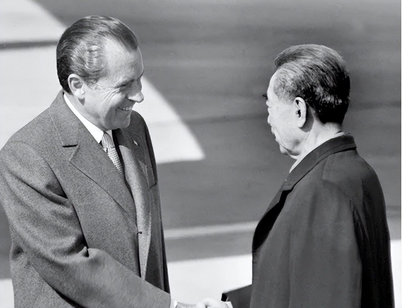 1972年，那个和周恩来“偶遇”的杭州小女孩，后来怎么样了？