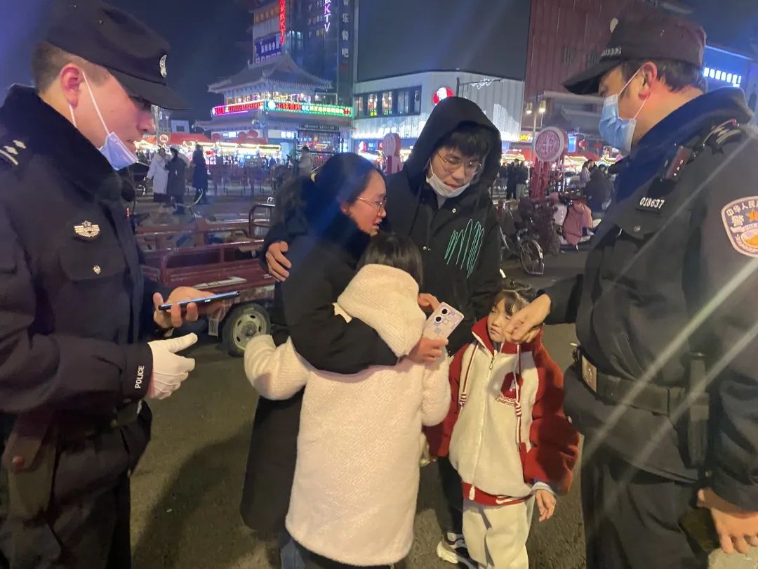 璀﹀療涓轰綘骞冲畨鍥㈠渾淇濋┚鎶よ埅,璀﹀療鍥炲鍧氬畧宀椾綅瀹堟姢涓囧鍥㈠渾