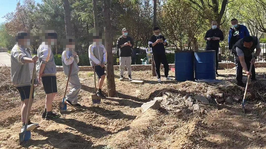 家长管不了、学校无力管，接收罪错未成年人的专门学校，该如何“专门”？