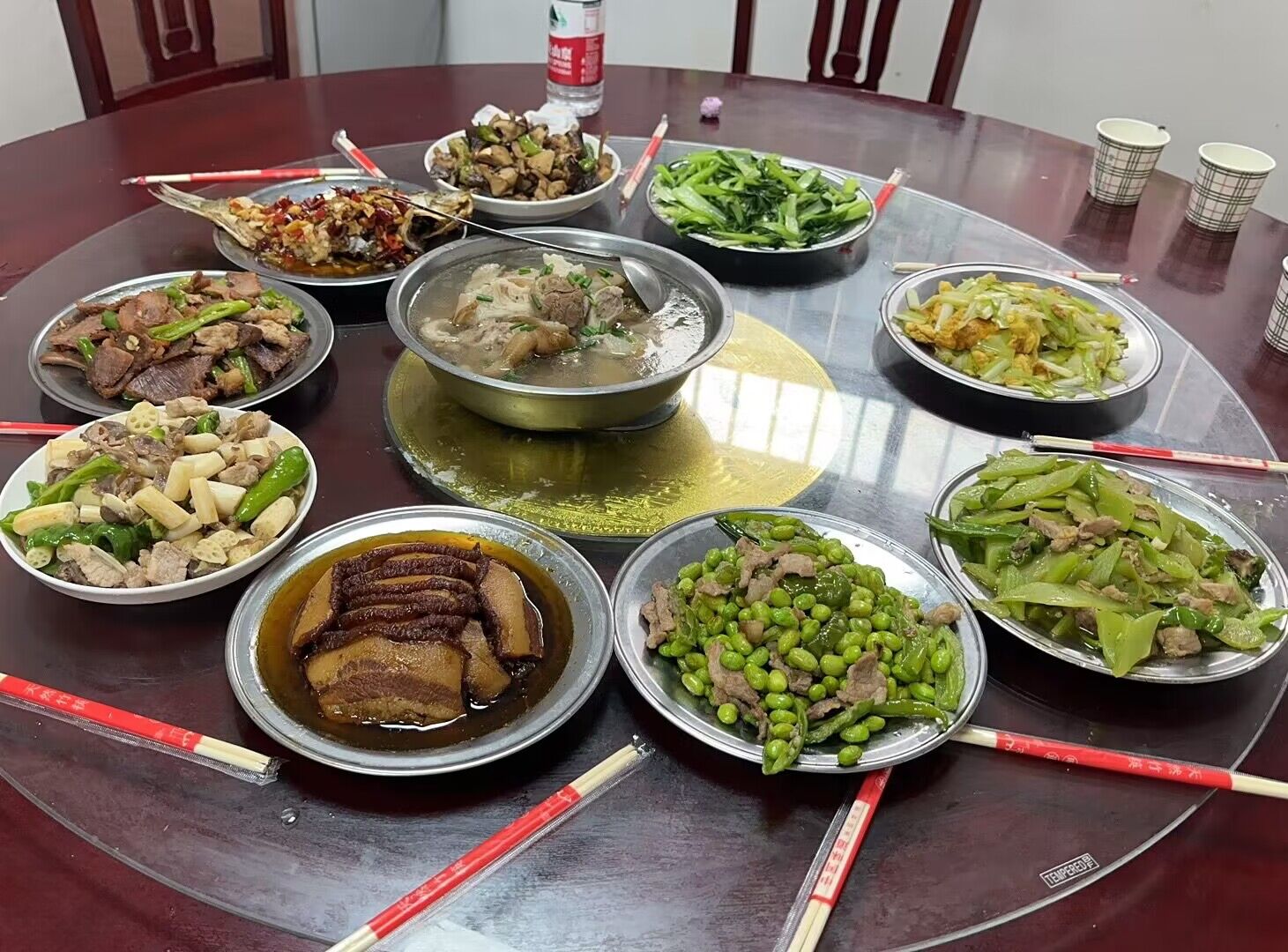 湖师学子三下乡新任务新挑战,湖师学子三下乡在劳动中成长