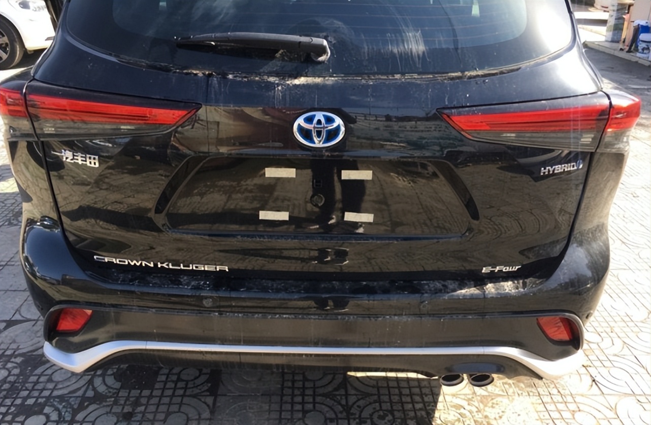 丰田皇冠陆放长途油耗多少,皇冠陆放燃油版2.0真实油耗