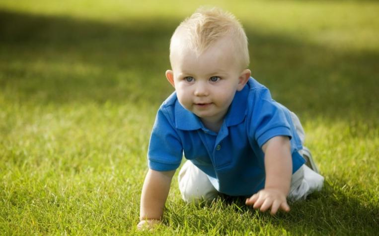 戒奶宝宝半夜醒来用不用喂奶粉,戒奶后宝宝半夜还是醒来哭