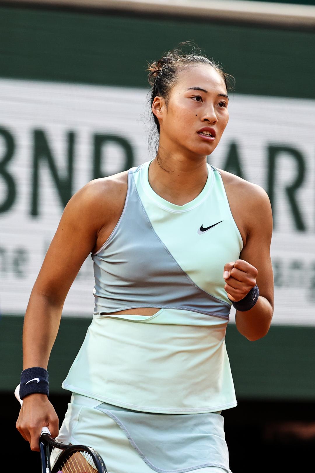 网球郑钦文李娜,网球中国女选手郑钦文