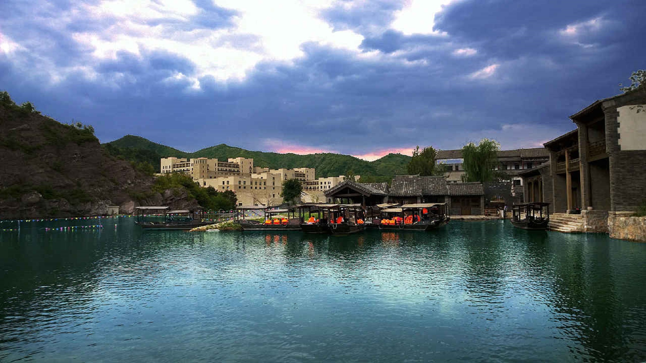 国内最适合毕业旅行的目的地推荐,选择合适的毕业旅行方案