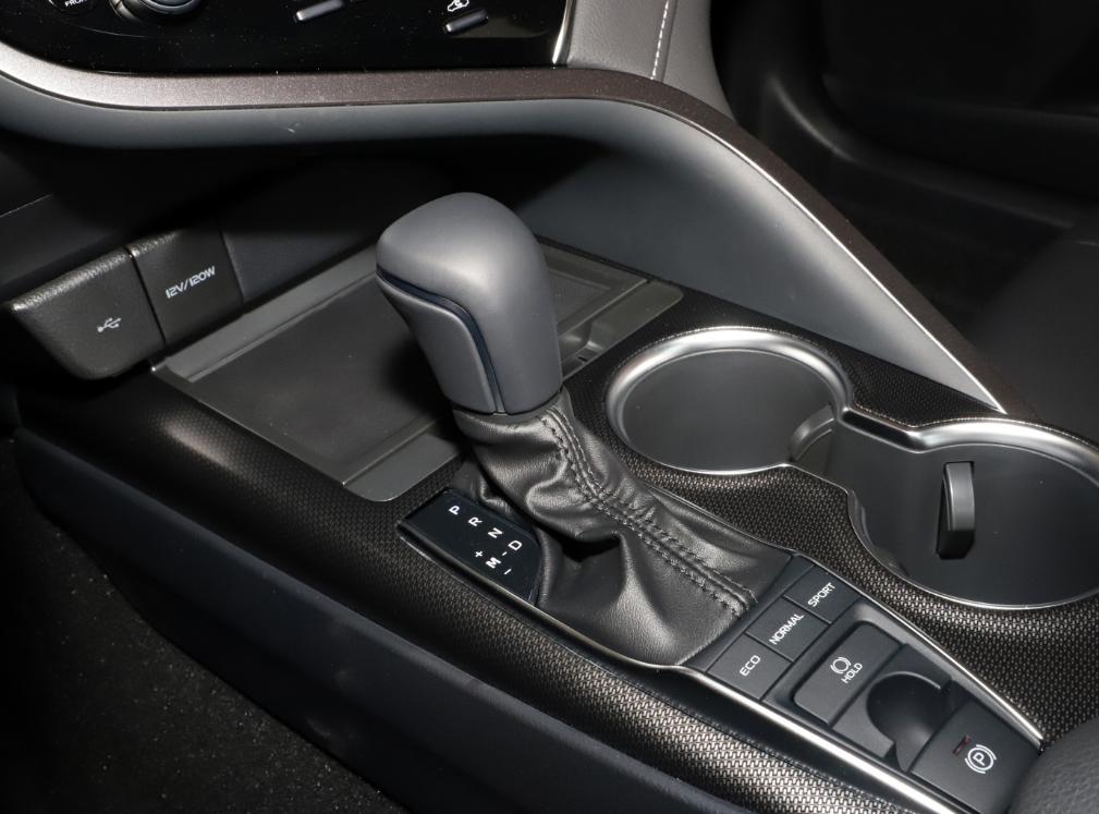 丰田凯美瑞2021款2.0锋尚版落地价,丰田凯美瑞2.5s锋尚版2023款黑色