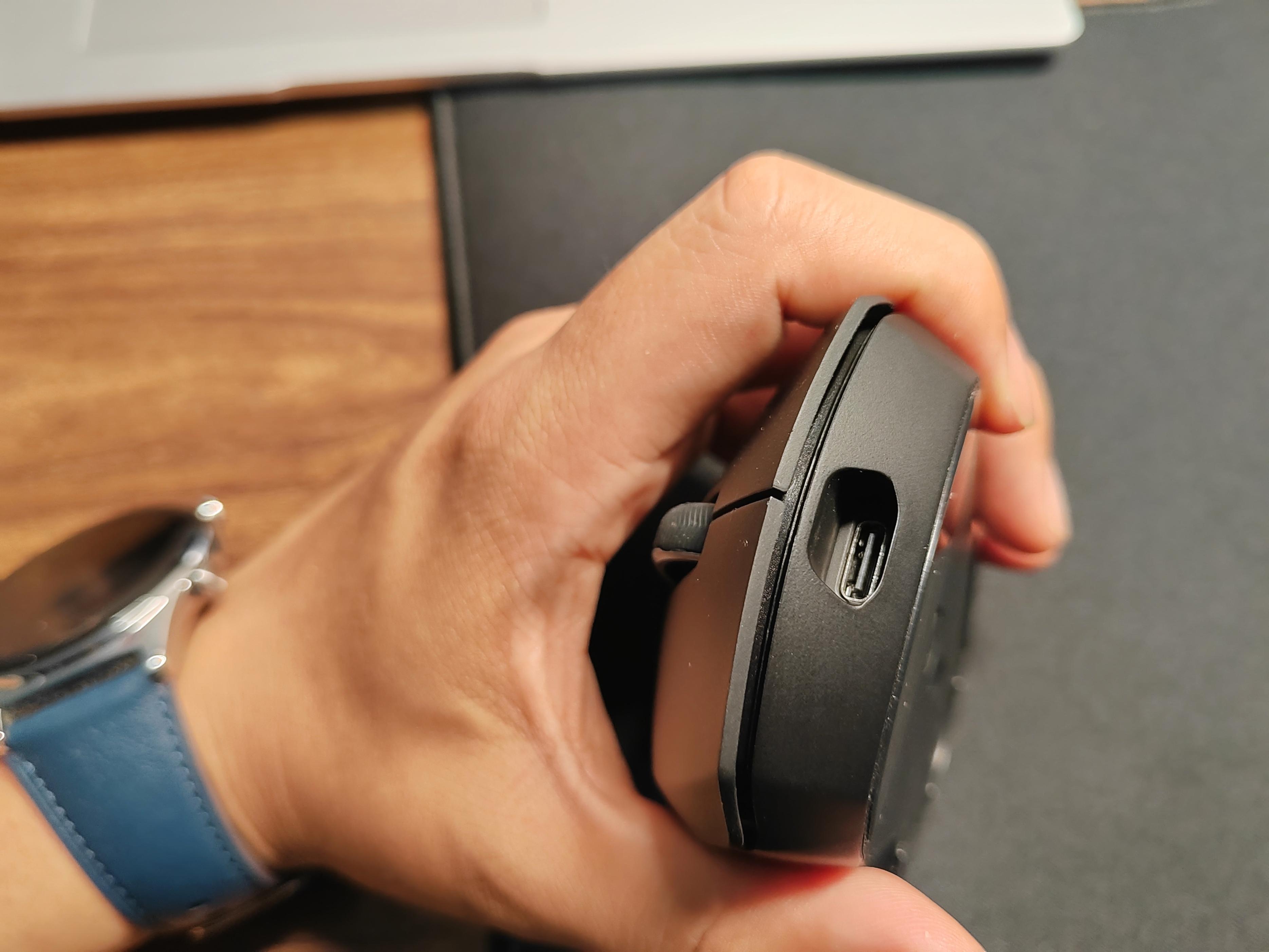 雷柏上架vt9pro双模无线游戏鼠标,罗技g304鼠标好还是雷柏vt9好