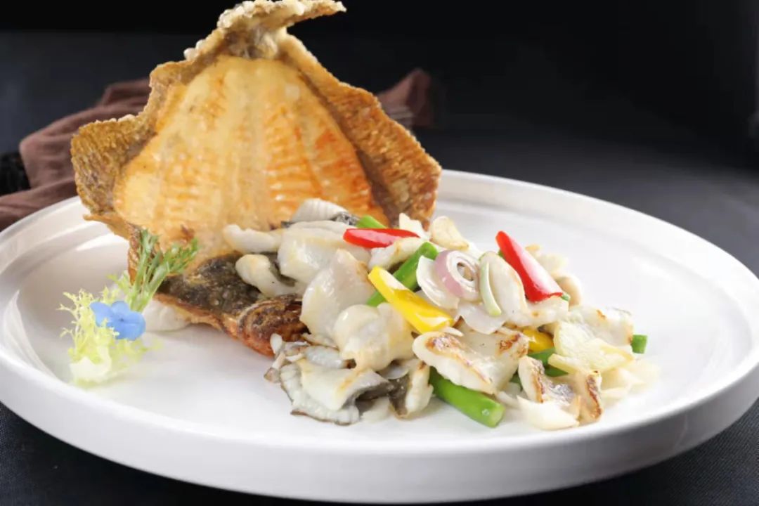 无锡惠山区泓历新禧几星级,无锡泓历新禧员工一个月休几天