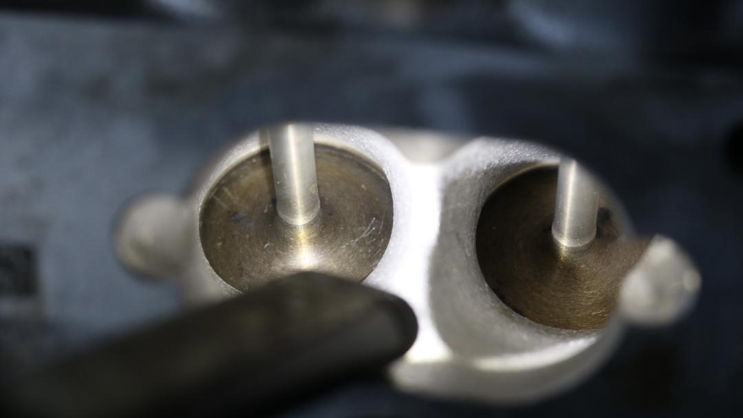 奥迪q7报废厂,老款奥迪q7出车祸