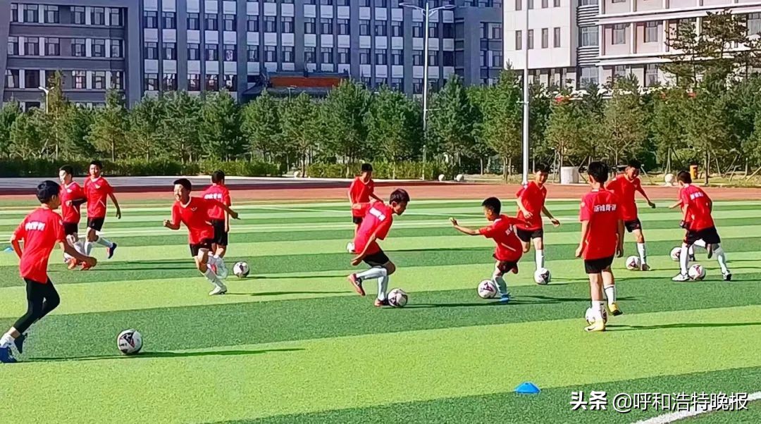 集训营开班啦图片,足球青训营开营免费招募足球少年