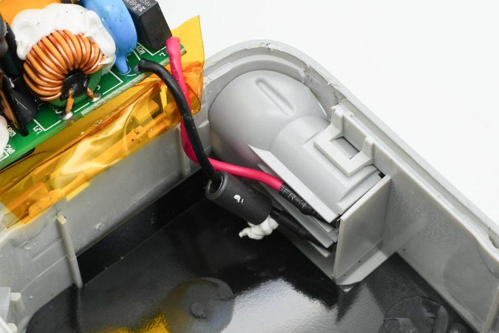 哈曼卡顿infinitylab65w,哈曼卡顿琥珀便携版充电器